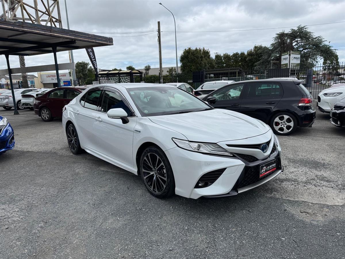 2019 Toyota Camry Hybrid WS/ZR High Spec Model Low Kms Done Sedan ...